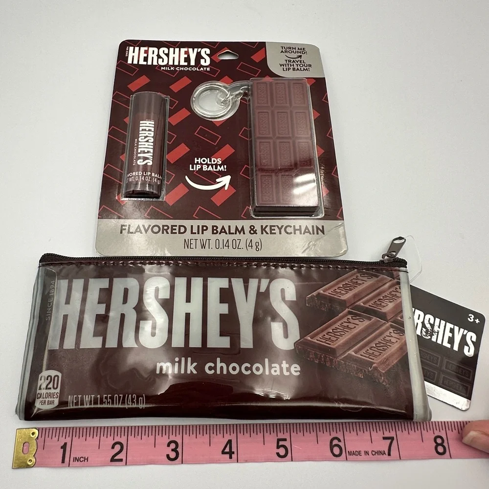 NWT Hershey’s 2 Piece Set Zipper Bag And Chocolate Lip Balm With Keychain New